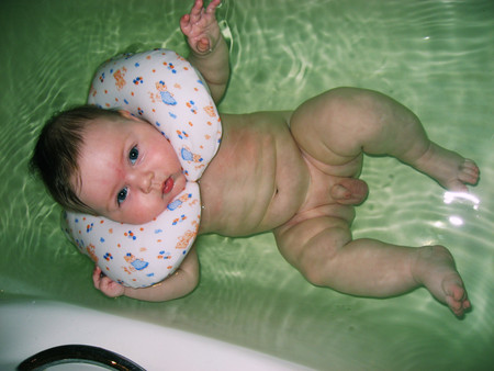 Случается, что дети испытывают страх перед купанием. . Это психологическая