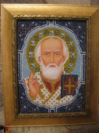 Вышивали бисером по готовому набору , недостаток набора бисера 2-х цветов не хватило пока нашла , то размер не...