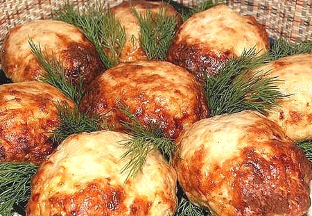 Приготовить замороженные овощи с рисом и мясом в мультиварке