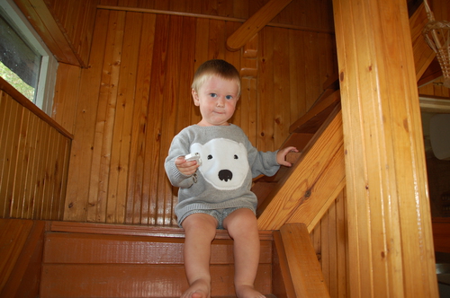 Свитерок с белым мишкой от Crazy 8  качество суперское!!! Танюше спасибо.http://www.babyblog.ru/user/lenta/malyafka-baby