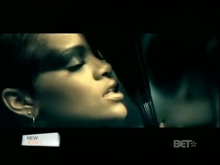 Музы клипы 90. Рианна клип 2008. Рианна клип дистурбия. Рианна в клипе Disturbia. Rihanna Disturbia Beyonce.