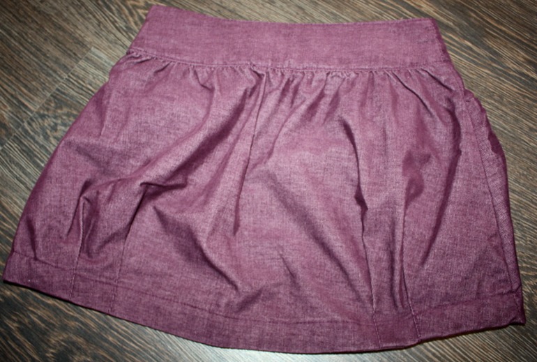 Продам праздничные платья, юбки на девочку 4-10 лет! бу по 1 разу, идеальное состояние!