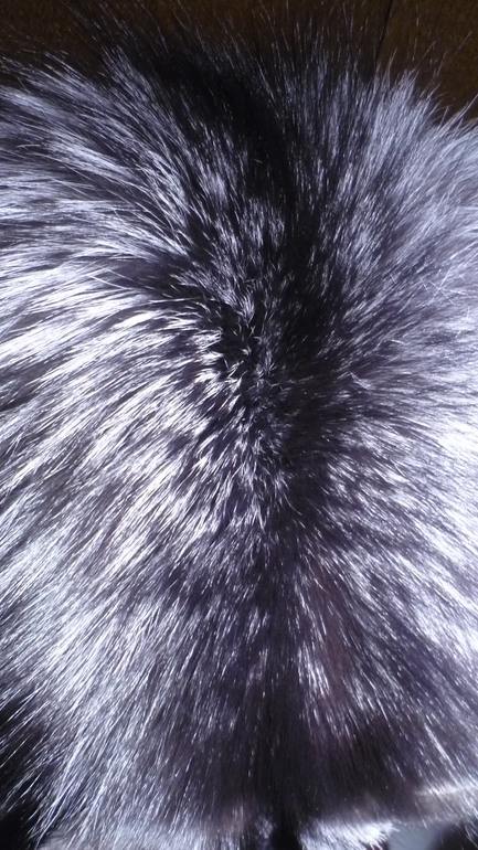 Меховые помпоны на любой вкус! Песец, Енот, Кролик.