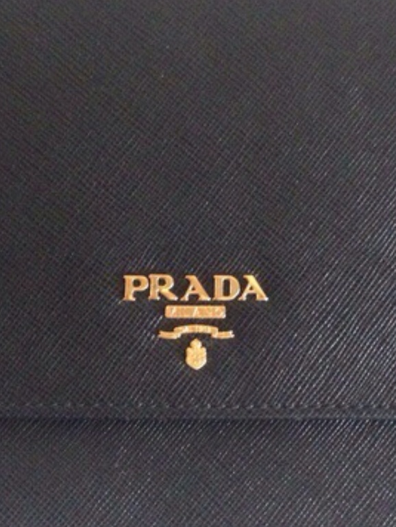 Prada!!! Супер - сумочка!!! 18000 руб !