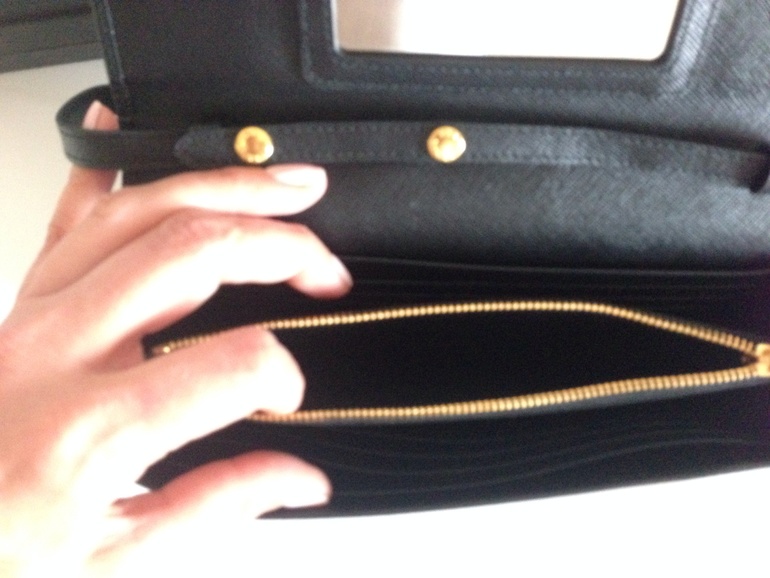 Prada!!! Супер - сумочка!!! 18000 руб !