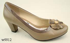 Туфли закрытые (полная нога) и РАСПРОДАЖА остатков 2013 г. !